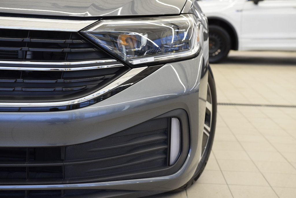 Volkswagen Jetta HIGHLINE+CUIR+TOIT+LED+WOW 2023 à Laval, Québec - 3 - w1024h768px