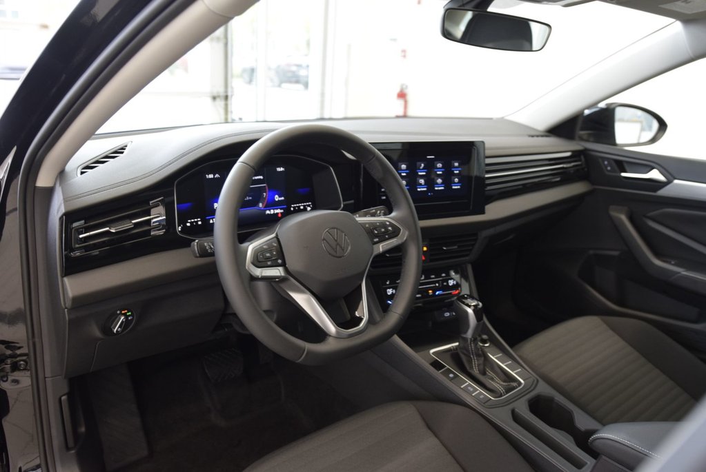 Volkswagen Jetta TRENDLINE+AUTO+COCKPIT+ 2025 à Laval, Québec - 8 - w1024h768px