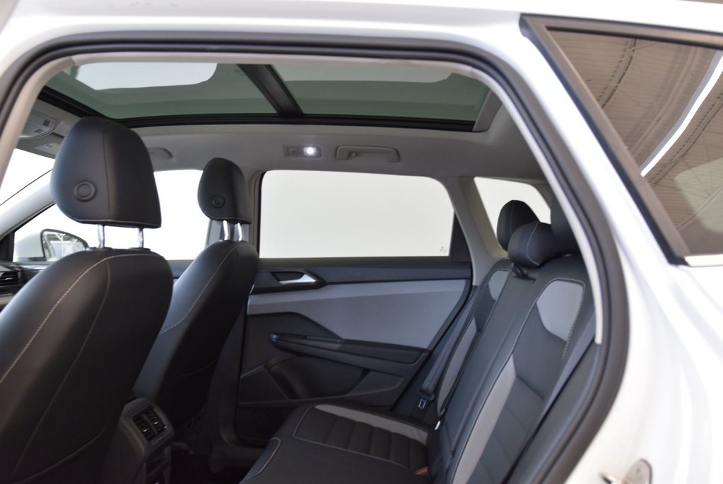 2022 Volkswagen Taos HIGHLINE+CUIR+TOIT+LED+AWD in Laval, Quebec - 22 - w1024h768px