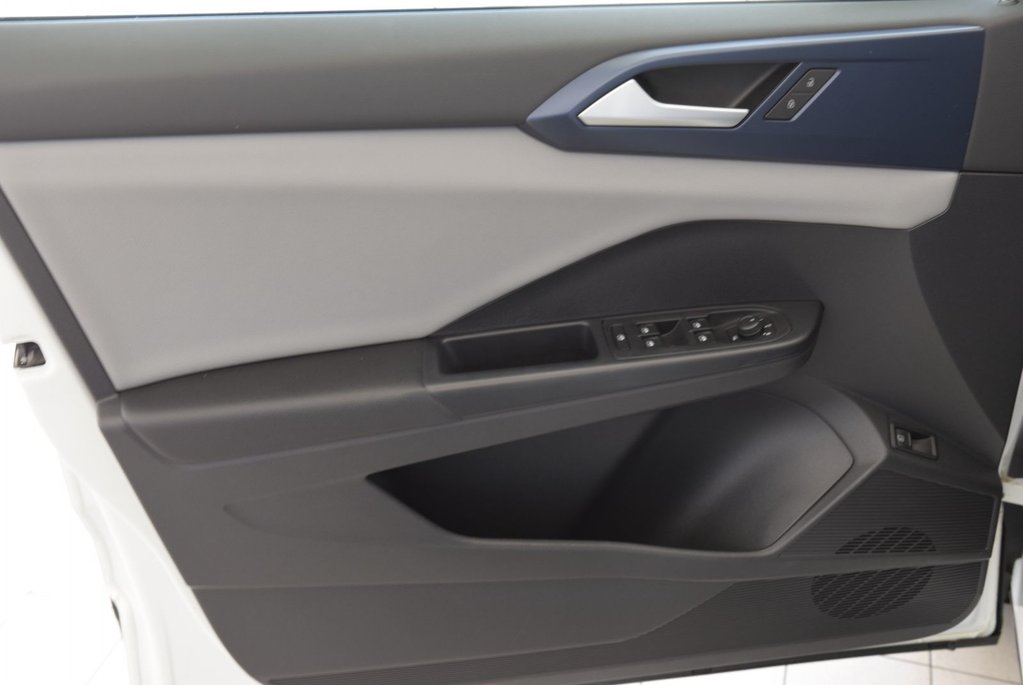 2022 Volkswagen Taos COMFORTLINE+AWD+TOIT PANO+ in Laval, Quebec - 16 - w1024h768px