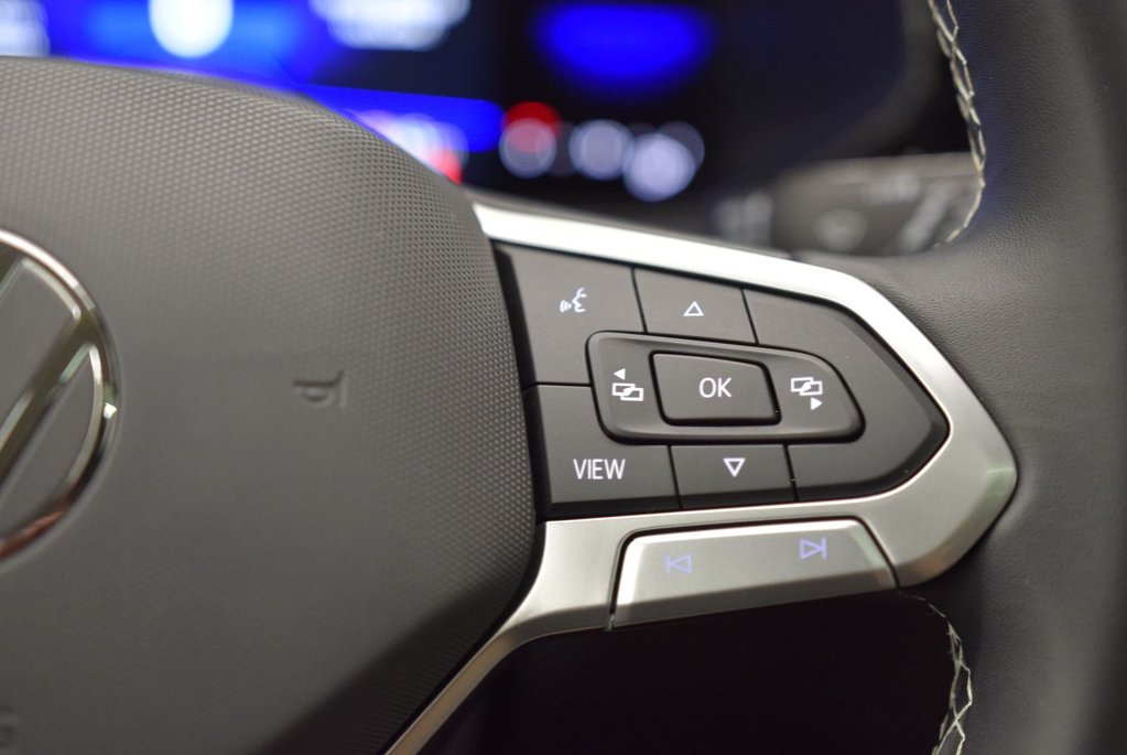 2022 Volkswagen Taos COMFORTLINE+TOIT PANO+AWD in Laval, Quebec - 24 - w1024h768px