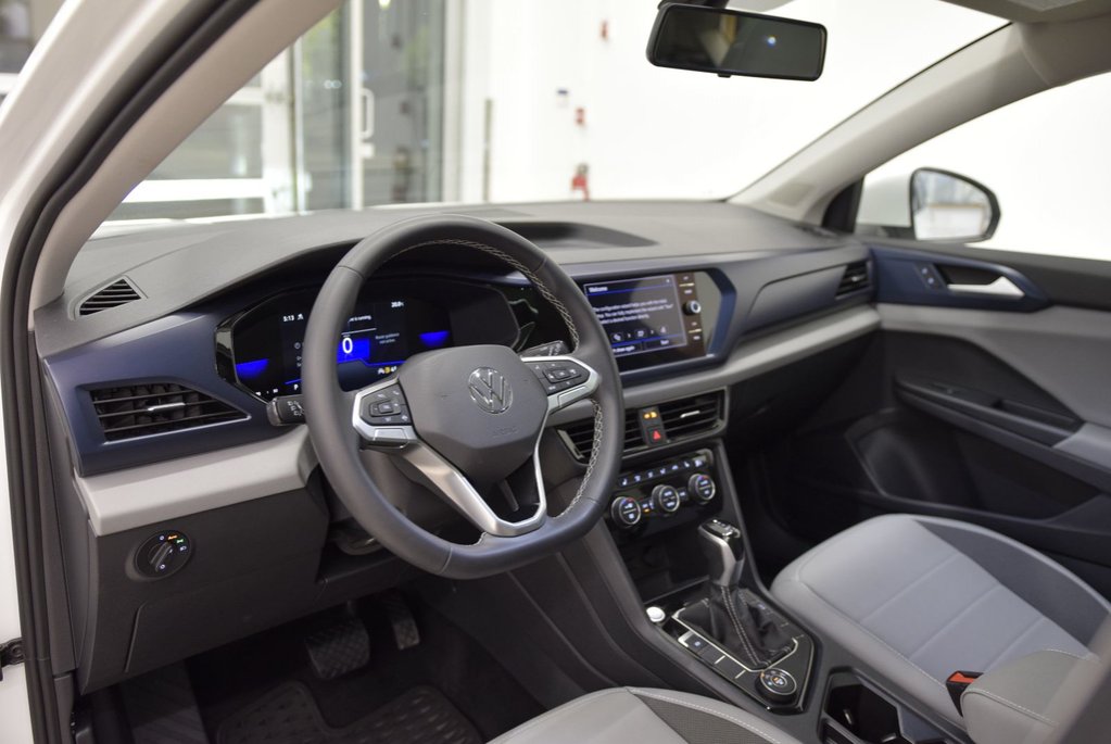 2022 Volkswagen Taos COMFORTLINE+TOIT PANO+AWD in Laval, Quebec - 9 - w1024h768px