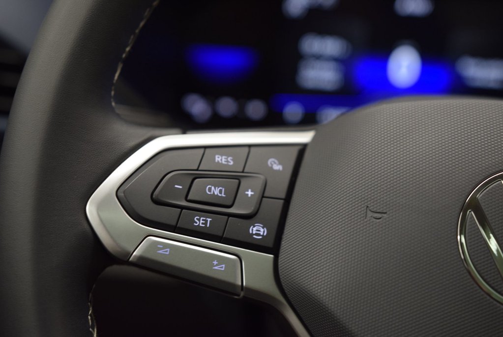 2022 Volkswagen Taos COMFORTLINE+TOIT PANO+AWD in Laval, Quebec - 23 - w1024h768px
