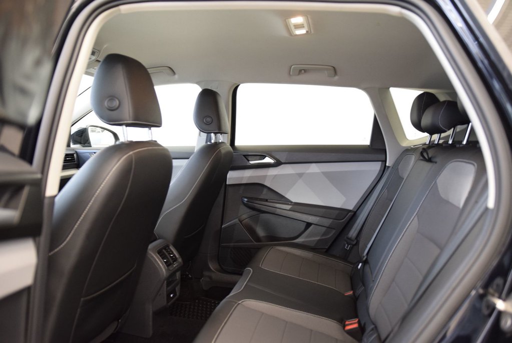 Volkswagen Taos COMFORTLINE+AWD+COCKIT+ 2022 à Laval, Québec - 21 - w1024h768px