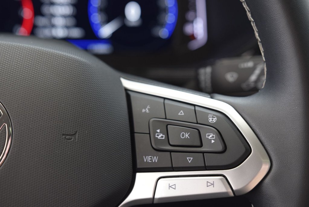 2022 Volkswagen Taos HIGHLINE+DRIVER ASSIST+AWD in Laval, Quebec - 10 - w1024h768px