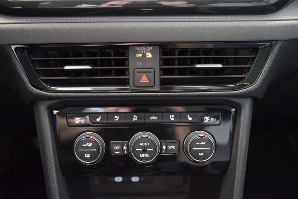 2022 Volkswagen Taos HIGHLINE+DRIVER ASSIST+AWD in Laval, Quebec - 25 - w1024h768px