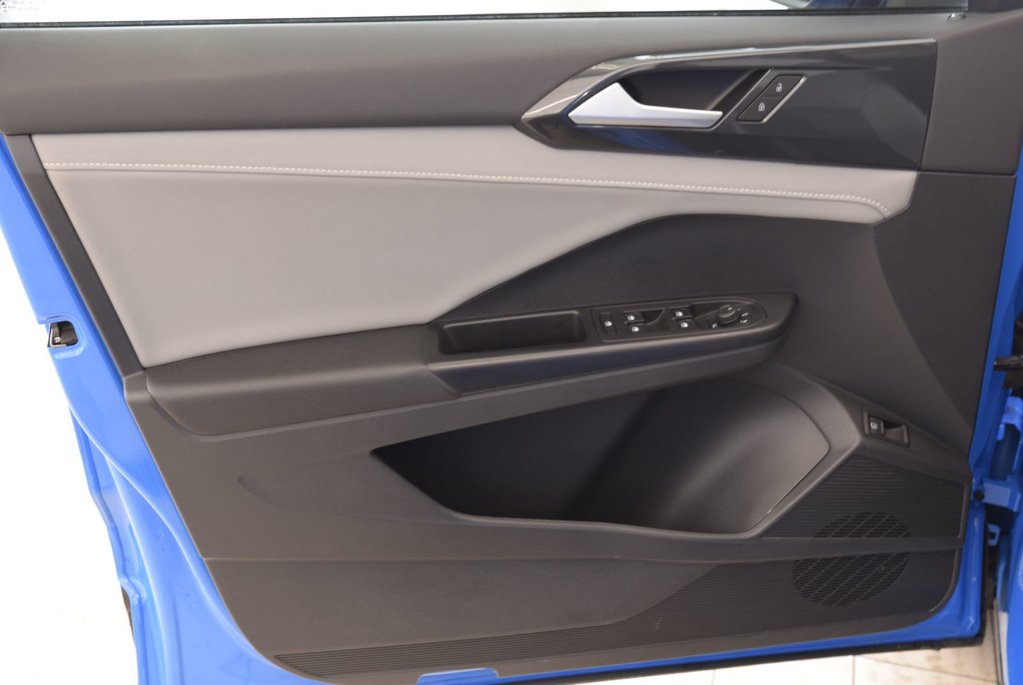 2022 Volkswagen Taos HIGHLINE+DRIVER ASSIST+AWD in Laval, Quebec - 30 - w1024h768px