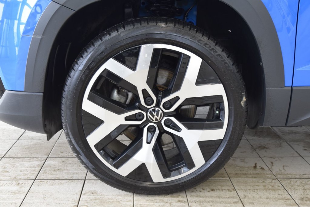 2022 Volkswagen Taos HIGHLINE+DRIVER ASSIST+AWD in Laval, Quebec - 6 - w1024h768px
