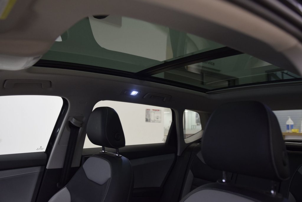 2022 Volkswagen Taos HIGHLINE+CUIR+TOIT+LED+AWD in Laval, Quebec - 8 - w1024h768px