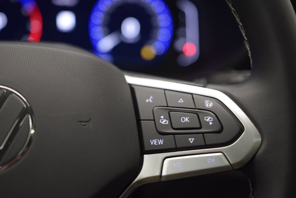 2022 Volkswagen Taos HIGHLINE+CUIR+TOIT+LED+AWD in Laval, Quebec - 25 - w1024h768px