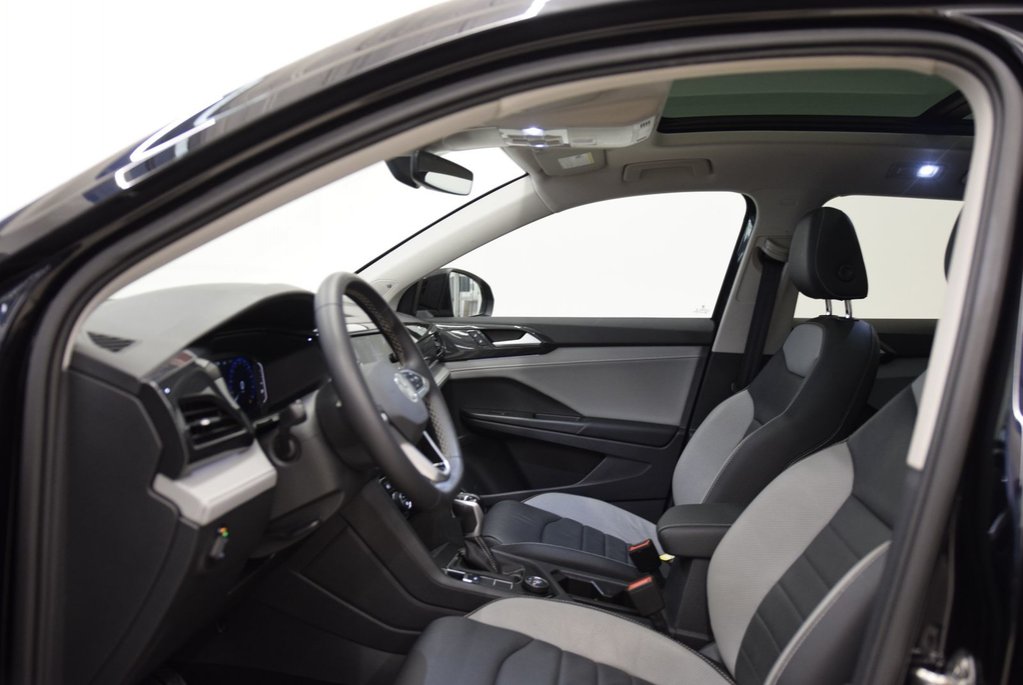 2022 Volkswagen Taos HIGHLINE+CUIR+TOIT+LED+AWD in Laval, Quebec - 19 - w1024h768px