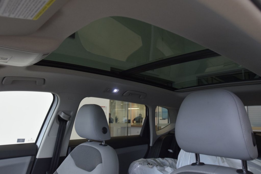 Volkswagen Taos COMFORTLINE+TOIT PANO+AWD 2022 à Laval, Québec - 8 - w1024h768px