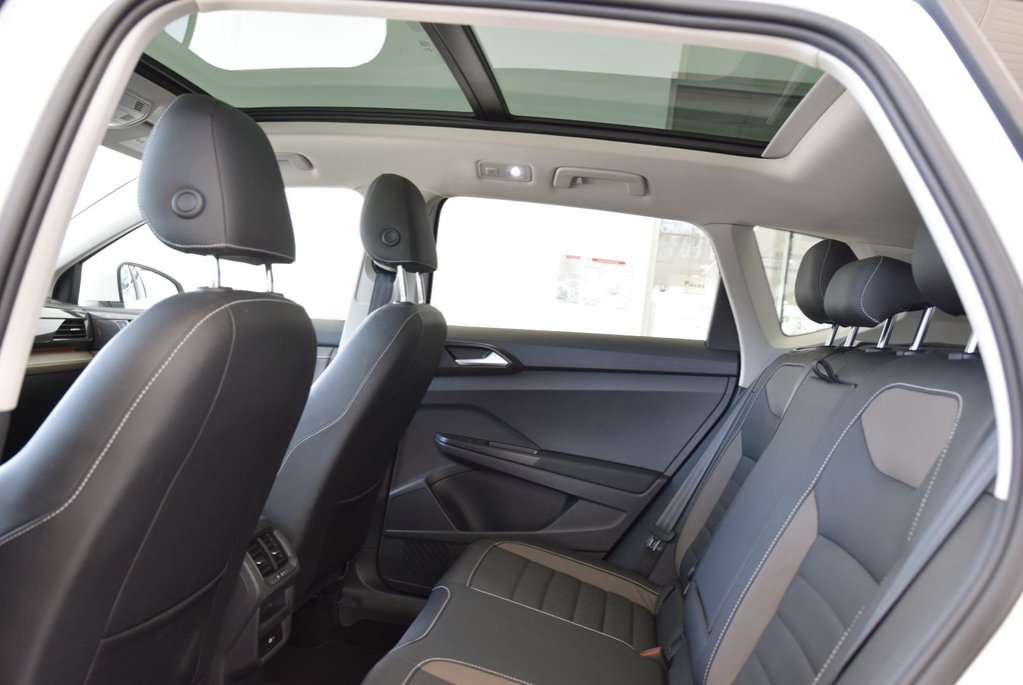 2022 Volkswagen Taos HIGHLINE+DRIVER ASSIST+LED in Laval, Quebec - 21 - w1024h768px