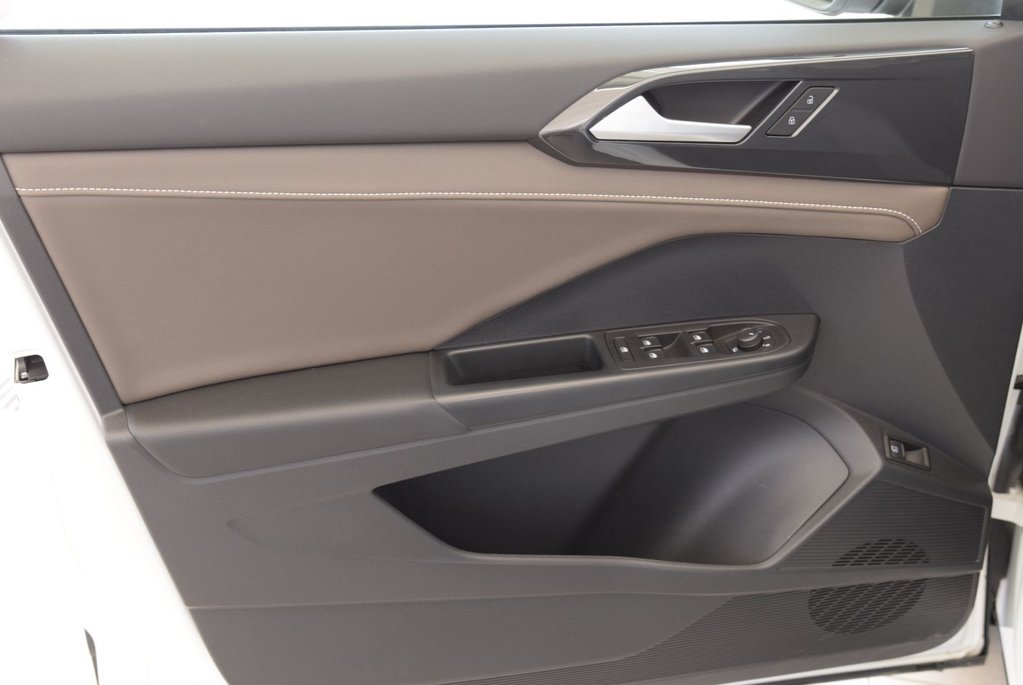 2022 Volkswagen Taos HIGHLINE+DRIVER ASSIST+LED in Laval, Quebec - 19 - w1024h768px