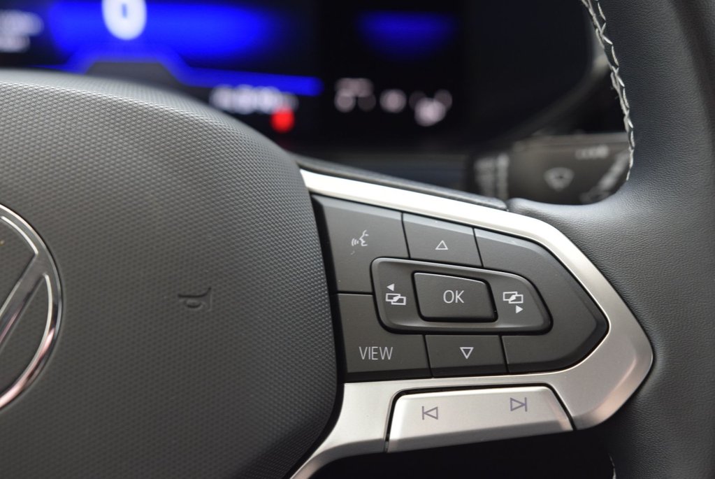 2022 Volkswagen Taos COMFORTLINE+AWD+CUIR+COCKPIT in Laval, Quebec - 25 - w1024h768px