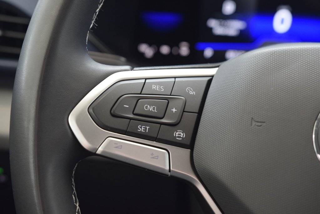 2022 Volkswagen Taos COMFORTLINE+AWD+CUIR+COCKPIT in Laval, Quebec - 24 - w1024h768px