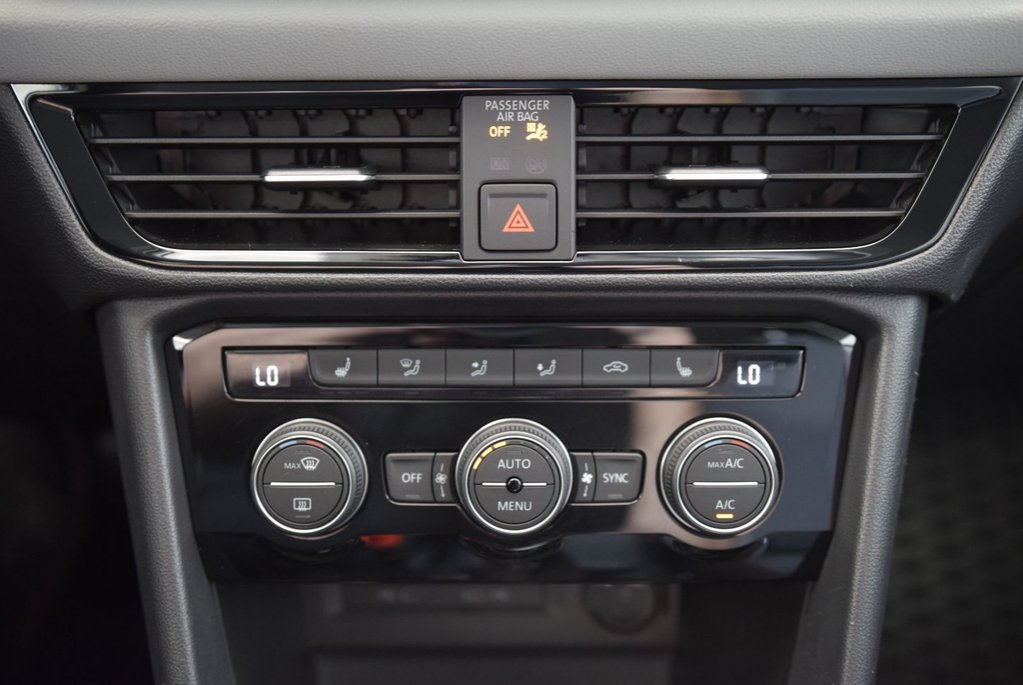 2022 Volkswagen Taos COMFORTLINE+AWD+CUIR+COCKPIT in Laval, Quebec - 29 - w1024h768px