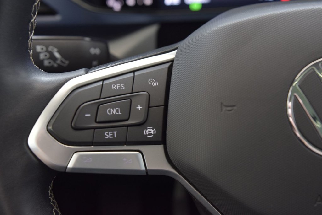 2022 Volkswagen Taos COMFORTLINE+TOIT PANO+AWD in Laval, Quebec - 22 - w1024h768px