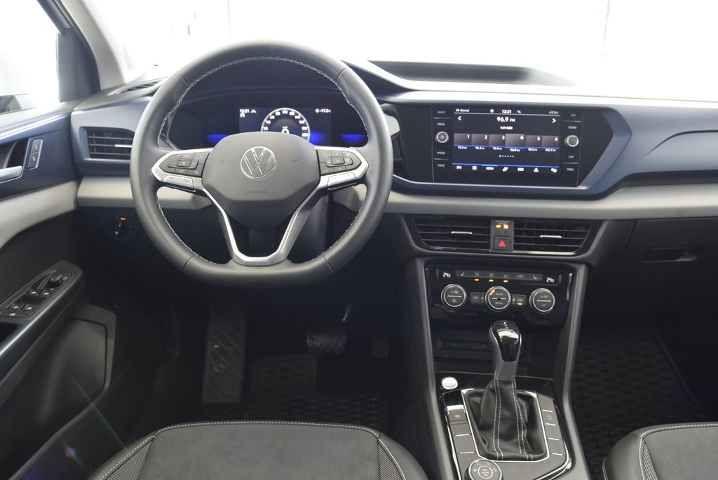 2023 Volkswagen Taos COMFORTLINE+AWD+COCKPIT+ in Laval, Quebec - 23 - w1024h768px