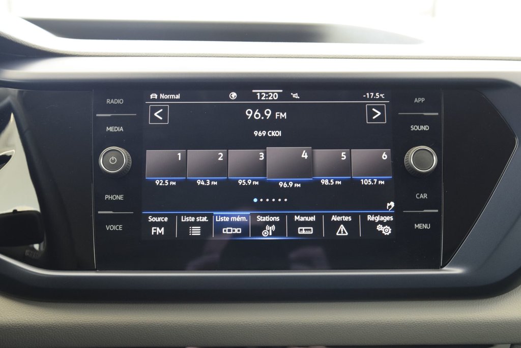 2023 Volkswagen Taos COMFORTLINE+AWD+COCKPIT+ in Laval, Quebec - 28 - w1024h768px