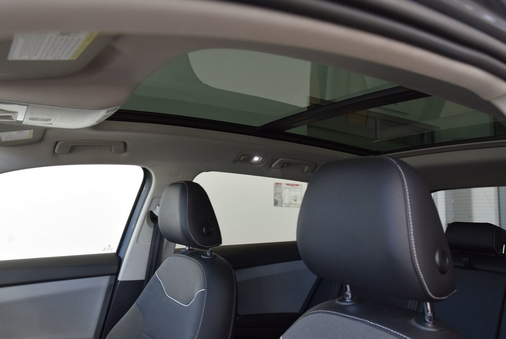 Volkswagen Taos COMFORTLINE+TOIT PANO+AWD 2023 à Laval, Québec - 8 - w1024h768px