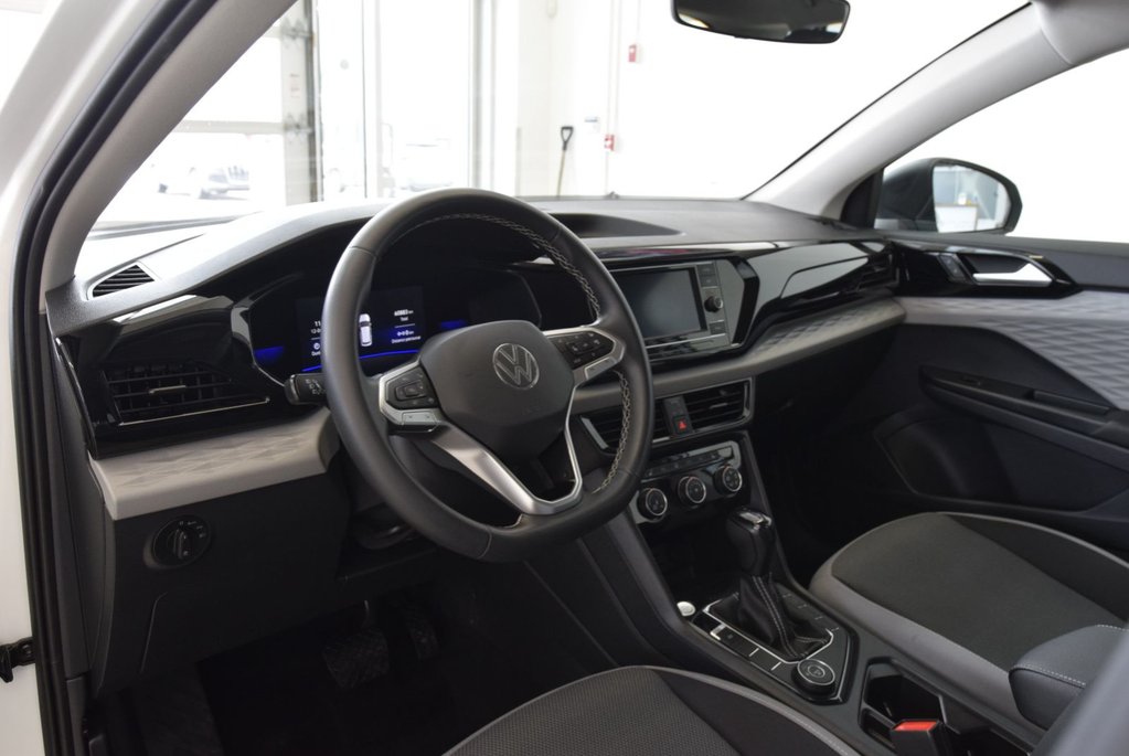 Volkswagen Taos A-C+4MOTION+CAMERA+MAG+ 2023 à Laval, Québec - 16 - w1024h768px