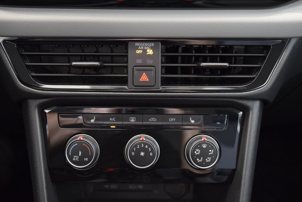 Volkswagen Taos A-C+4MOTION+CAMERA+MAG+ 2023 à Laval, Québec - 26 - w1024h768px