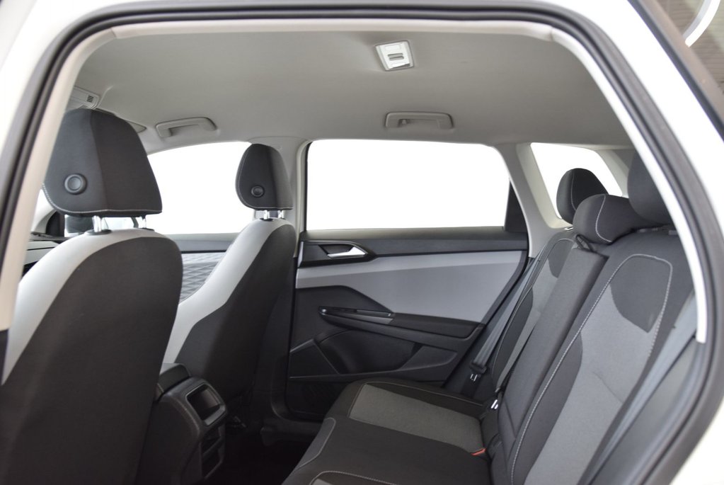 Volkswagen Taos A-C+4MOTION+CAMERA+MAG+ 2023 à Laval, Québec - 9 - w1024h768px