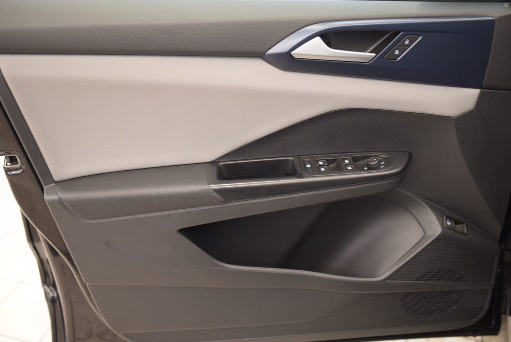 2023 Volkswagen Taos COMFORTLINE+TOIT PANO+AWD in Laval, Quebec - 27 - w1024h768px