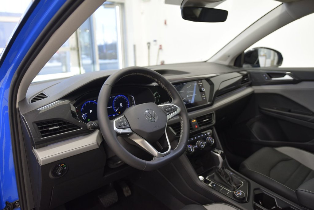 Volkswagen Taos HIGHLINE+19 POUCES+TOIT NOIR 2023 à Laval, Québec - 9 - w1024h768px