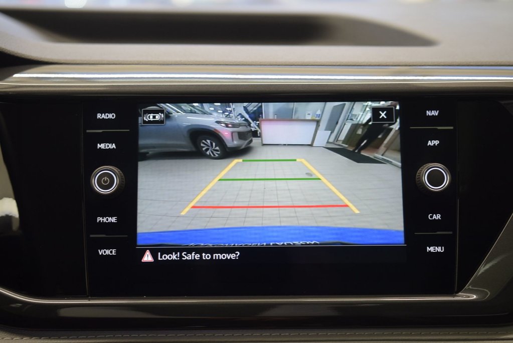 Volkswagen Taos HIGHLINE+19 POUCES+TOIT NOIR 2023 à Laval, Québec - 27 - w1024h768px