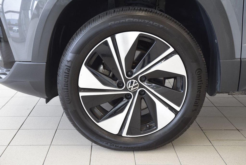 Volkswagen Taos HIGHLINE+TOIT+CUIR+AWD+LED 2023 à Laval, Québec - 7 - w1024h768px