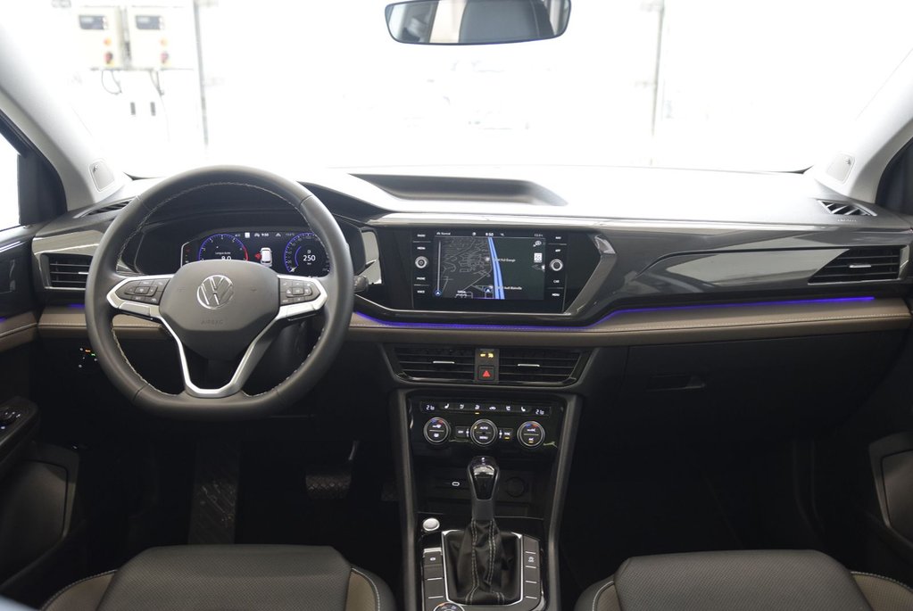 Volkswagen Taos HIGHLINE+TOIT+CUIR+AWD+LED 2023 à Laval, Québec - 24 - w1024h768px