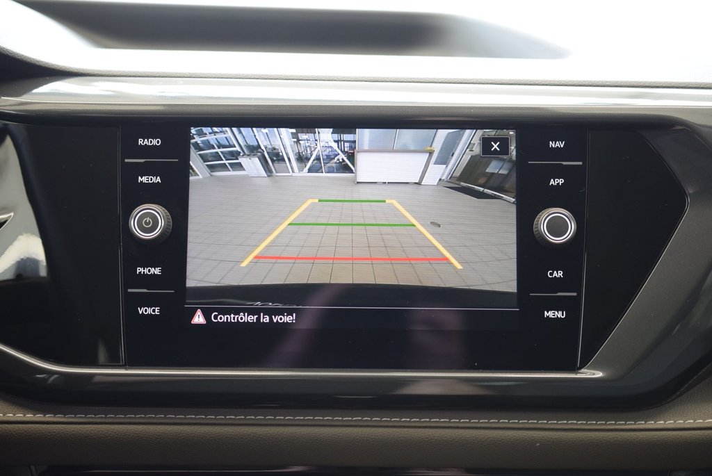 Volkswagen Taos HIGHLINE+ROUE NOIR+TOIT PANO 2024 à Laval, Québec - 28 - w1024h768px