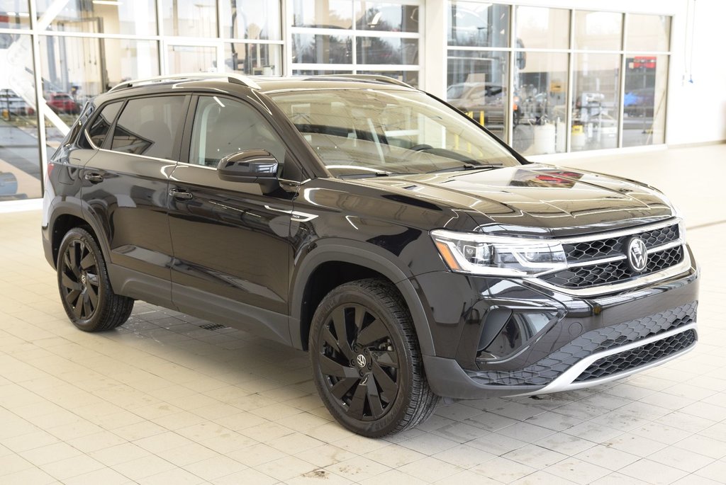 Volkswagen Taos HIGHLINE+ROUE NOIR+TOIT PANO 2024 à Laval, Québec - 11 - w1024h768px