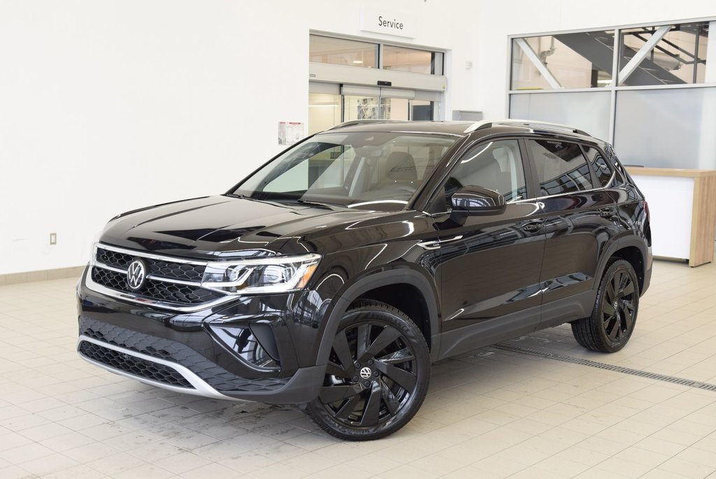 Volkswagen Taos HIGHLINE+ROUE NOIR+TOIT PANO 2024 à Laval, Québec - 1 - w1024h768px