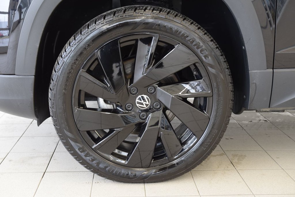 Volkswagen Taos HIGHLINE+ROUE NOIR+TOIT PANO 2024 à Laval, Québec - 6 - w1024h768px
