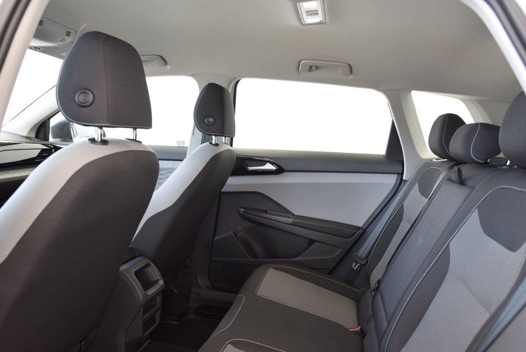 2024 Volkswagen Taos A-C+BAS KM+AWD+CAMERA+ in Laval, Quebec - 18 - w1024h768px