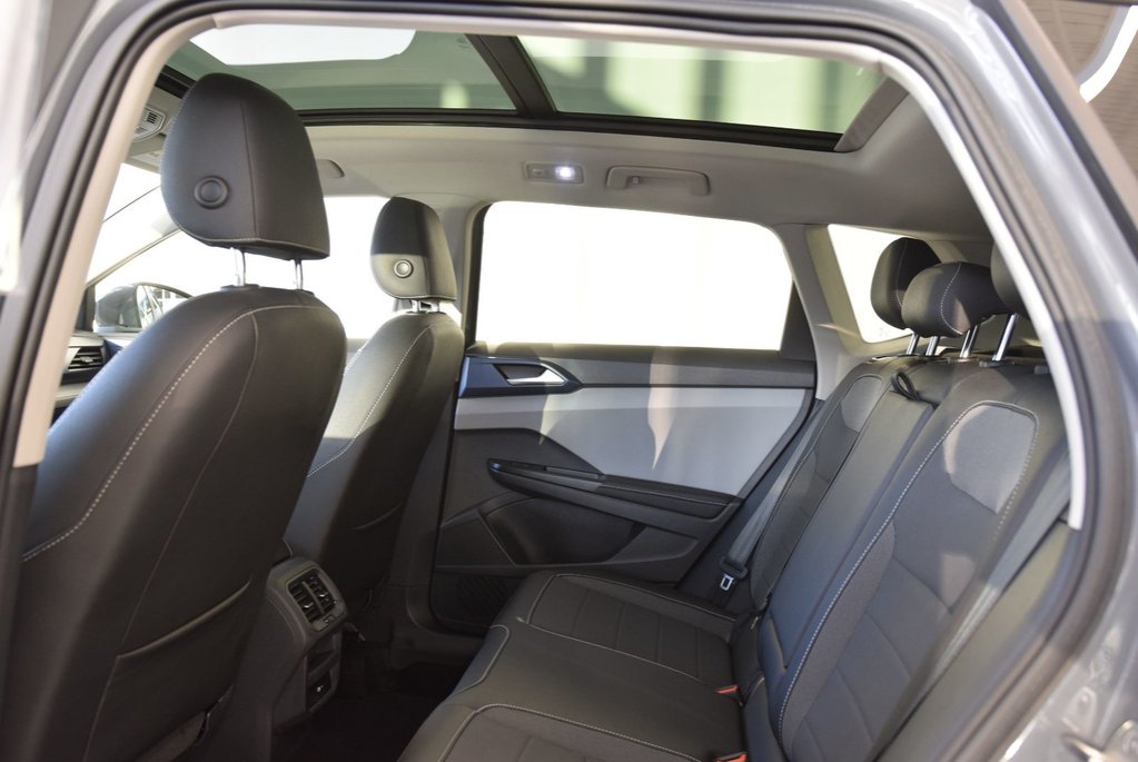 Volkswagen Taos COMFORTLINE+TOIT PANO+AWD 2024 à Laval, Québec - 17 - w1024h768px