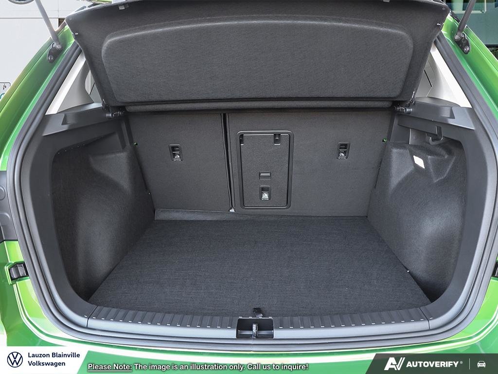 2025 Volkswagen Taos Comfortline Black Edition in Laval, Quebec - 7 - w1024h768px