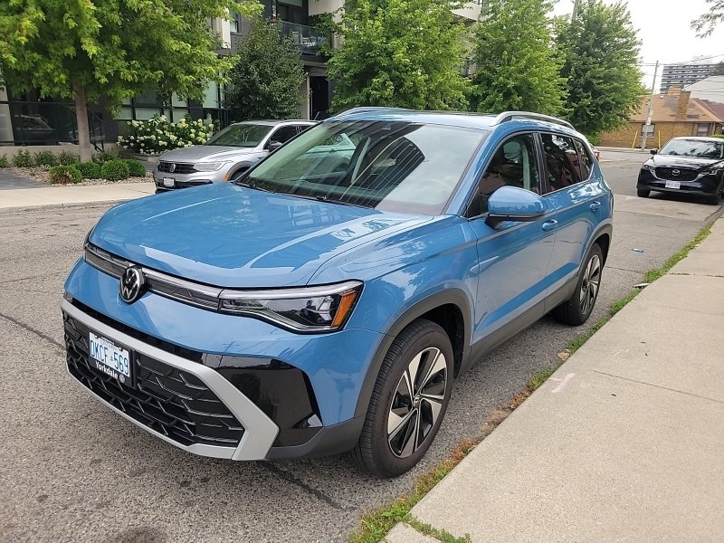 Volkswagen Taos HIGHLINE+AWD+TOIT PANO+CUIR 2025 à Laval, Québec - 1 - w1024h768px