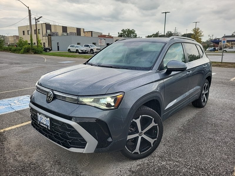 Volkswagen Taos HIGHLINE+AWD+TOIT PANO+CUIR 2025 à Laval, Québec - 1 - w1024h768px