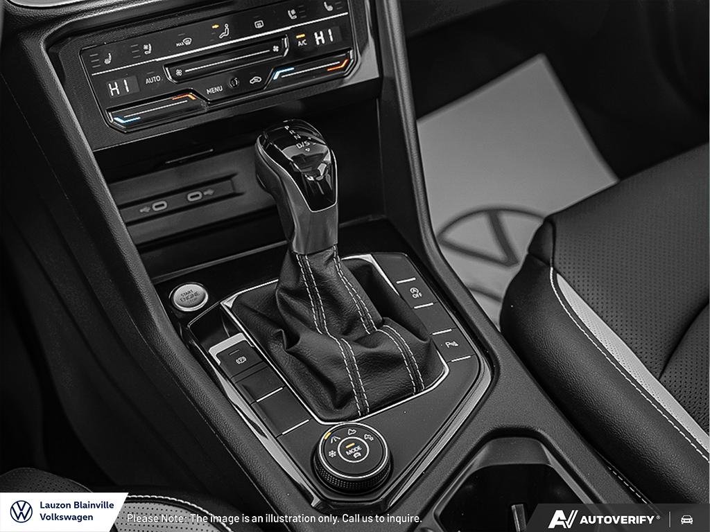 2026 Volkswagen Taos Highline 4MOTION in Laval, Quebec - 17 - w1024h768px