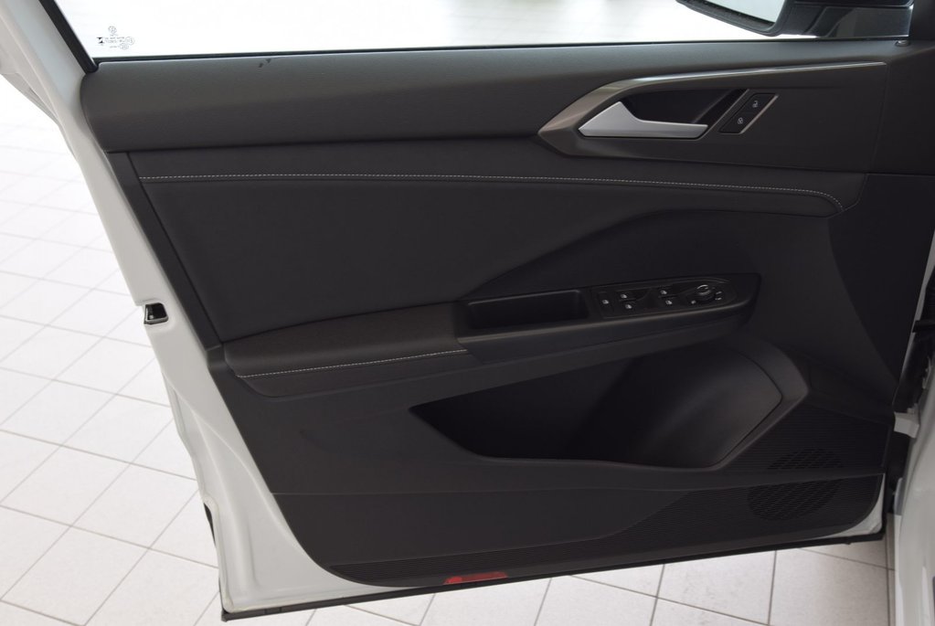 Volkswagen Taos COMFORTLINE+BLACK EDITION 2026 à Laval, Québec - 27 - w1024h768px