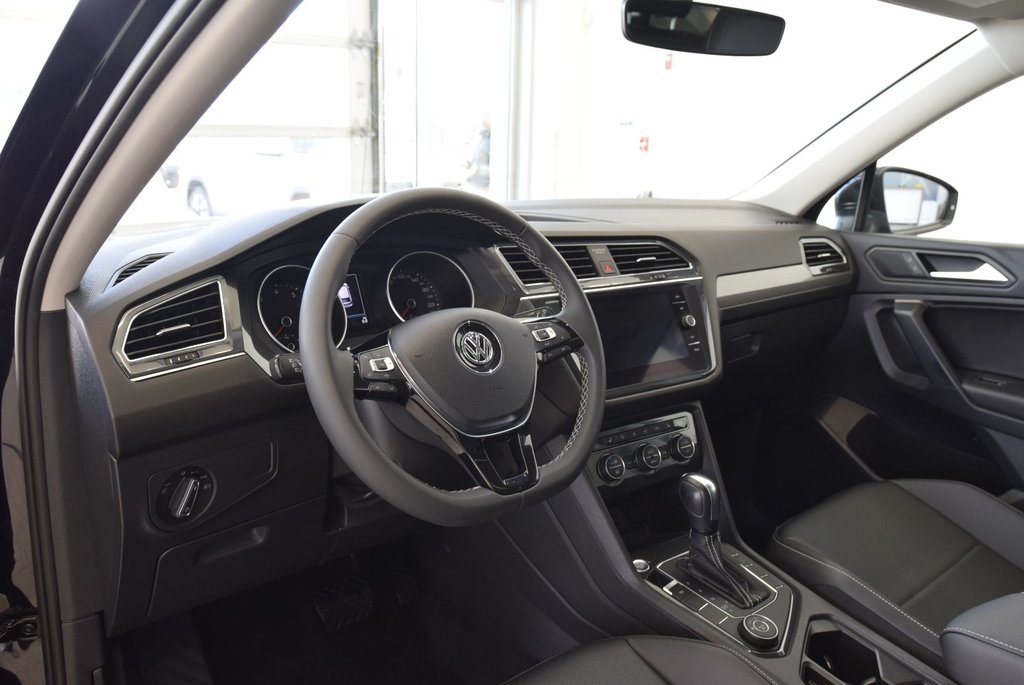 2021  Tiguan COMFORTLINE+TOIT PANO+CUIR in Laval, Quebec - 8 - w1024h768px