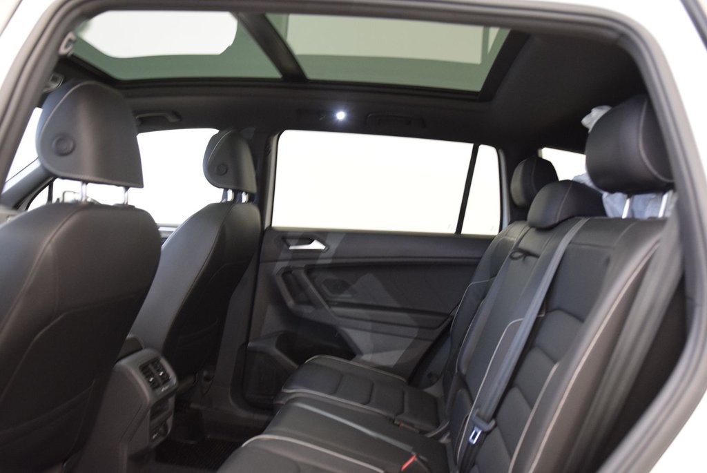Volkswagen Tiguan HIGHLINE+R LINE+TOIT+CUIR+ 2021 à Laval, Québec - 22 - w1024h768px