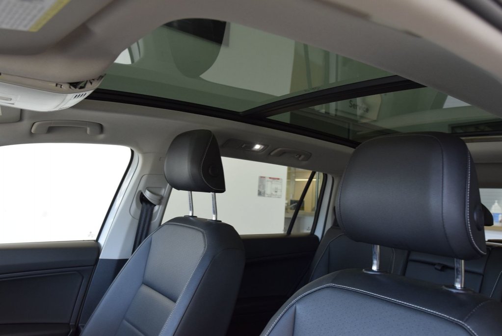 2021 Volkswagen Tiguan COMFORTLINE+7 PASSAGERS in Laval, Quebec - 5 - w1024h768px