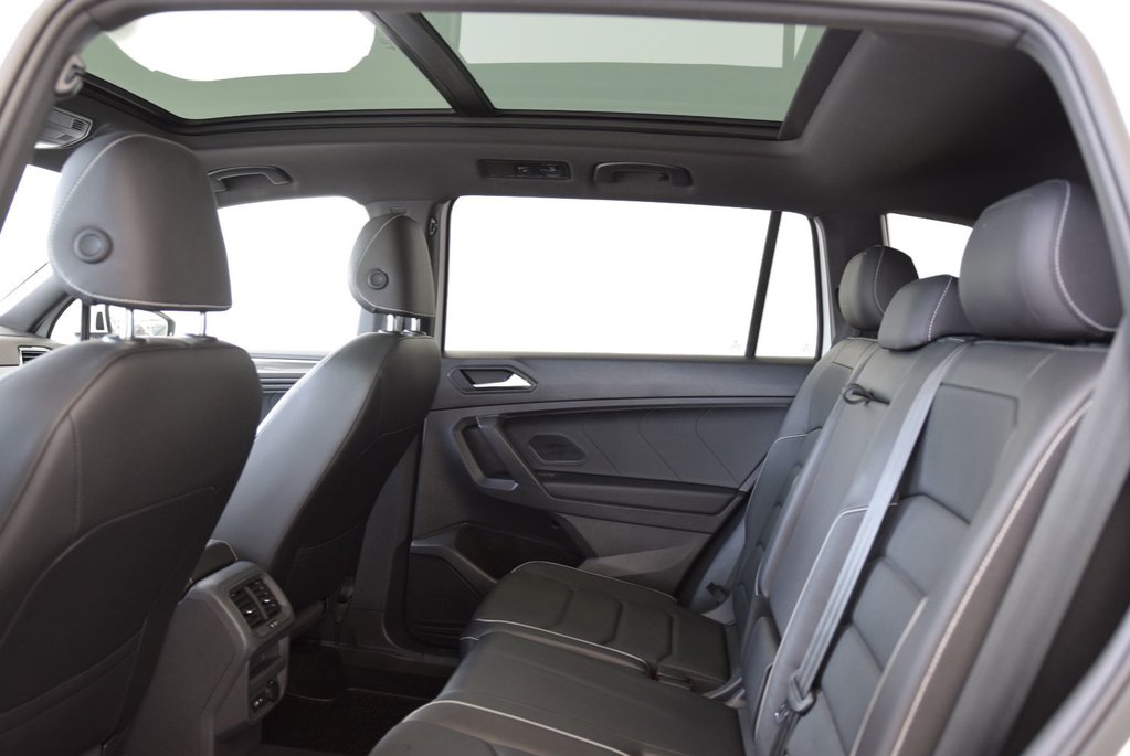 Volkswagen Tiguan HIGHLINE+R LINE+CUIR+TOIT 2021 à Laval, Québec - 18 - w1024h768px