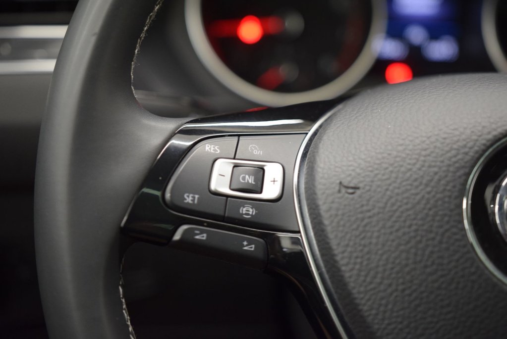 2021 Volkswagen Tiguan COMFORTLINE+TOIT PANO+CUIR in Laval, Quebec - 23 - w1024h768px