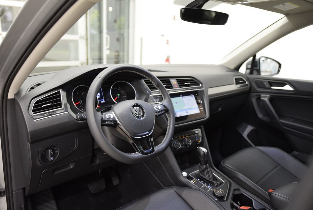 2021 Volkswagen Tiguan COMFORTLINE+TOIT PANO+CUIR in Laval, Quebec - 9 - w1024h768px